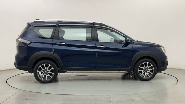 Second-hand 2024 Maruti Suzuki XL6 Zeta CNG for sale in Thane-2