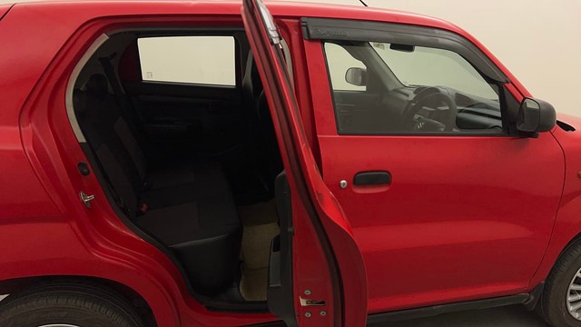 Second-hand 2021 Maruti Suzuki S-Presso VXI CNG for sale in Mumbai-33