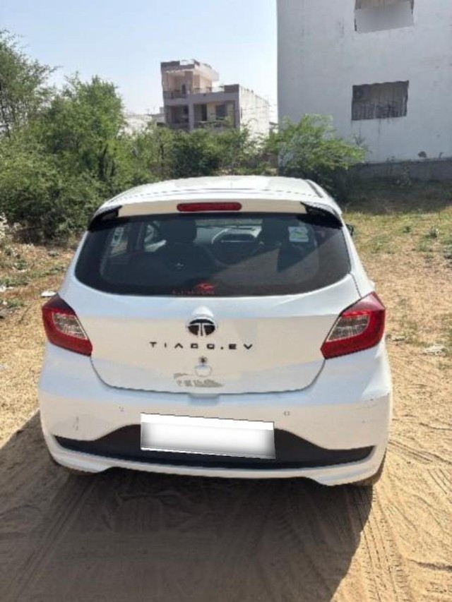 Tata Tiago EV XT LR - Photo 3