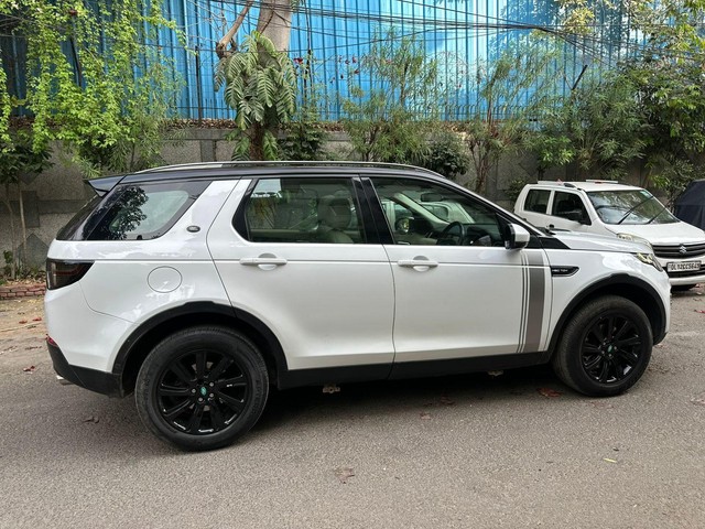 Second-hand 2015 Land Rover Discovery Sport SD4 HSE Luxury 7S for sale in New Delhi-14