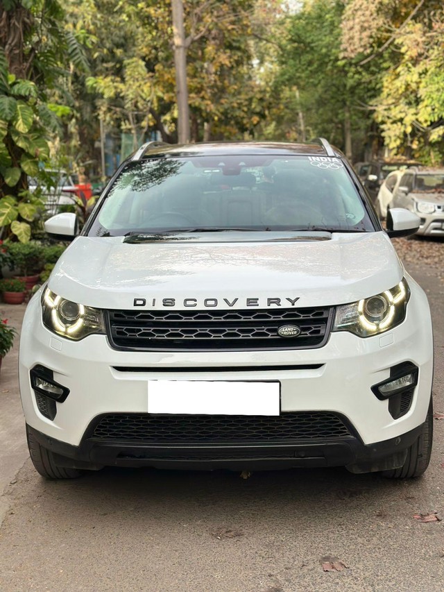 Second-hand 2015 Land Rover Discovery Sport SD4 HSE Luxury 7S for sale in New Delhi-3