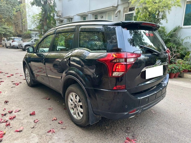Second-hand 2019 Mahindra XUV500 W9 AT BSIV for sale in New Delhi-2