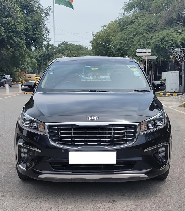 Kia Carnival Prestige Second-hand 2020 Kia Carnival Prestige for sale in New Delhi-5