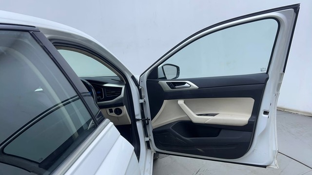 Second-hand 2022 Volkswagen Virtus Topline AT for sale in Hyderabad-16