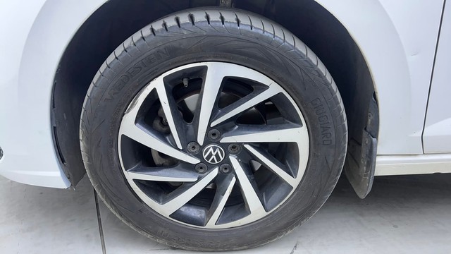 Second-hand 2022 Volkswagen Virtus Topline AT for sale in Hyderabad-20