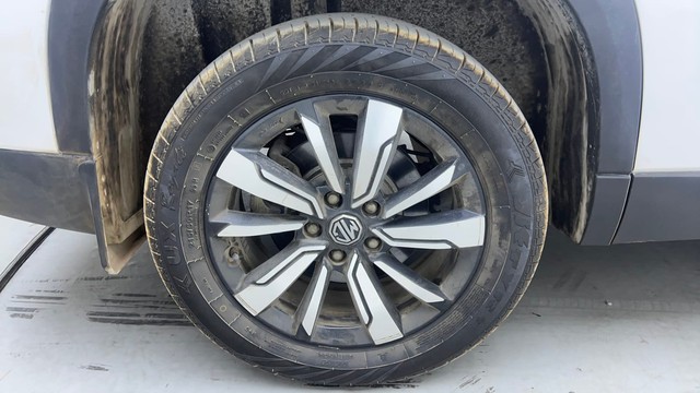 Second-hand 2020 MG Hector Sharp DCT for sale in Hyderabad-18