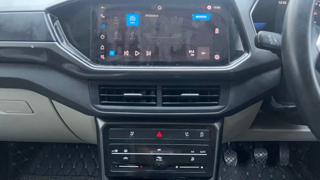 Second-hand 2022 Volkswagen Taigun 1.0 Topline for sale in Hyderabad-23