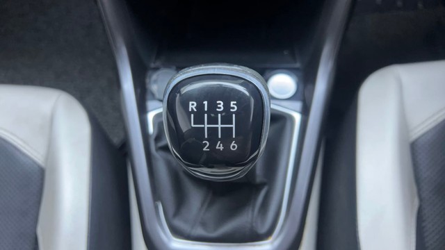 Second-hand 2022 Volkswagen Taigun 1.0 Topline for sale in Hyderabad-12