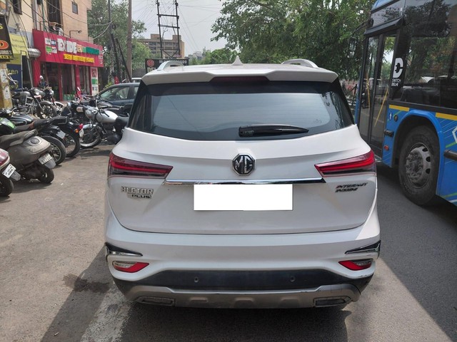 Second-hand 2021 MG Hector Plus Sharp Diesel MT for sale in New Delhi-1