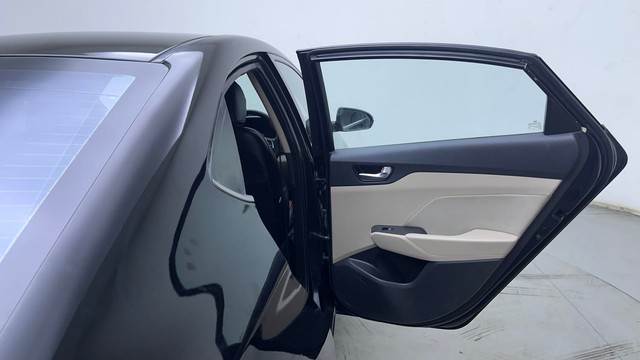 Second-hand 2019 Hyundai Verna VTVT 1.6 AT SX Plus for sale in Hyderabad-24