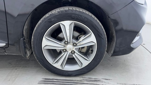 Second-hand 2019 Hyundai Verna VTVT 1.6 AT SX Plus for sale in Hyderabad-17