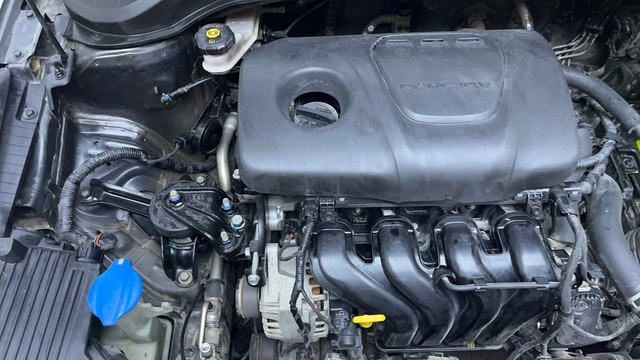 Second-hand 2019 Hyundai Verna VTVT 1.6 AT SX Plus for sale in Hyderabad-33