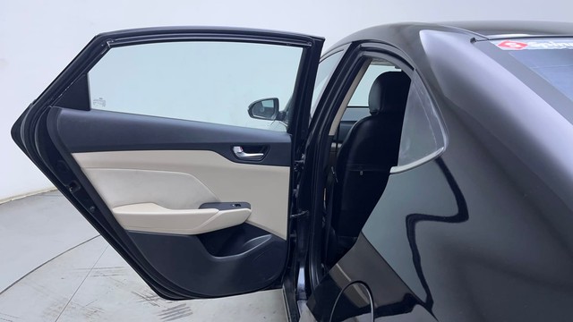 Second-hand 2019 Hyundai Verna VTVT 1.6 AT SX Plus for sale in Hyderabad-23