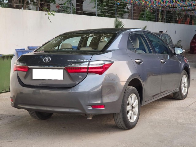 Toyota Corolla Altis 1.8 G Second-hand 2018 Toyota Corolla Altis 1.8 G for sale in Kolkata-11