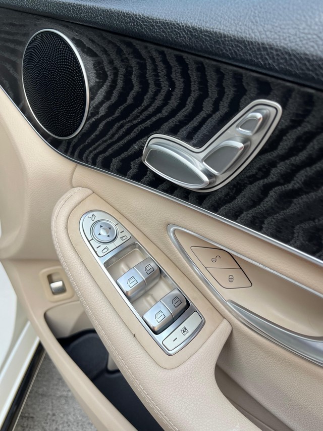 Second-hand 2018 Mercedes-Benz C-Class Progressive C 200 for sale in Mumbai-10