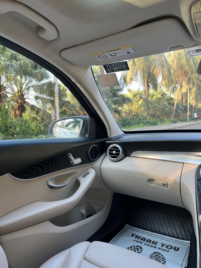 Second-hand 2018 Mercedes-Benz C-Class Progressive C 200 for sale in Mumbai-33