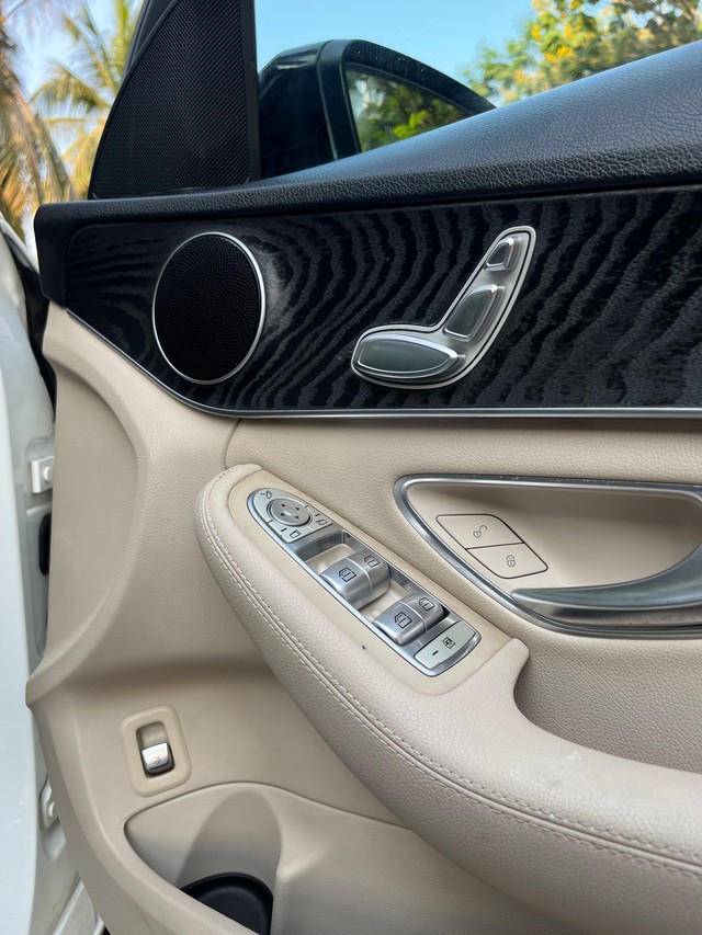 Second-hand 2018 Mercedes-Benz C-Class Progressive C 200 for sale in Mumbai-27