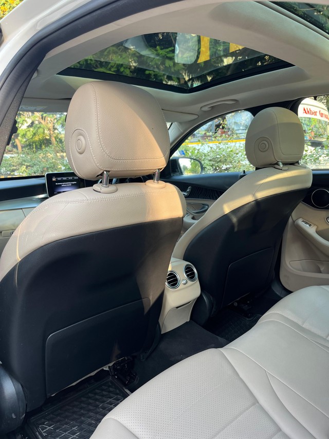 Second-hand 2018 Mercedes-Benz C-Class Progressive C 200 for sale in Mumbai-25