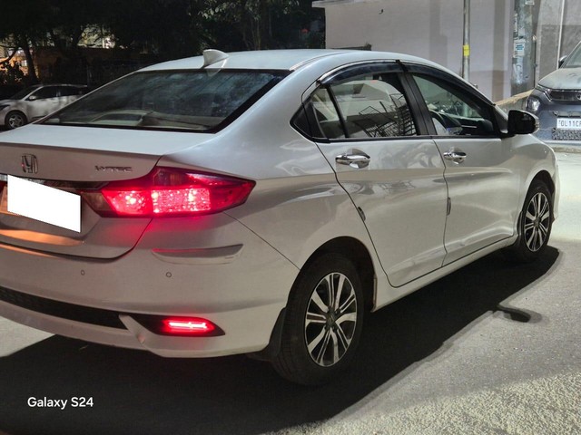 Second-hand 2019 Honda City i-VTEC V for sale in New Delhi-2