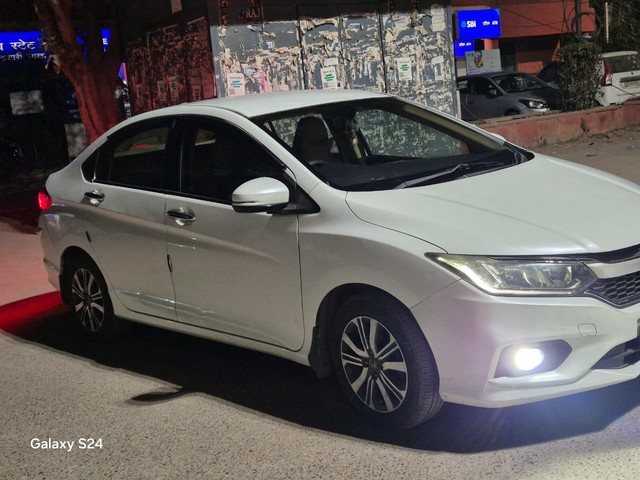 Second-hand 2019 Honda City i-VTEC V for sale in New Delhi-8