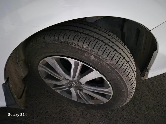 Second-hand 2019 Honda City i-VTEC V for sale in New Delhi-6