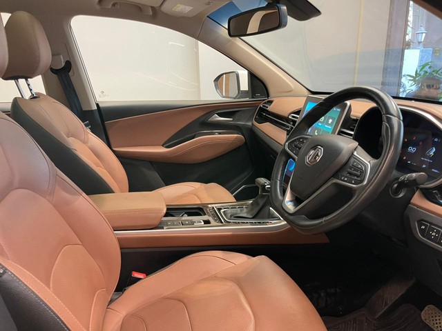 Second-hand 2023 MG Hector Plus 1.5 Turbo Sharp Pro CVT BSVI for sale in Mumbai-31