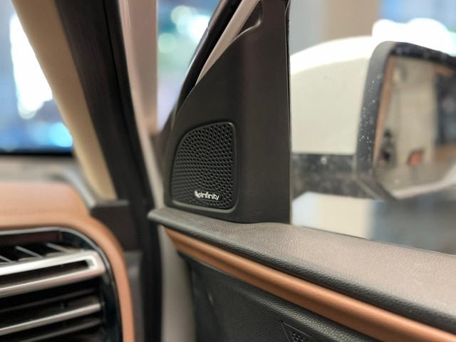 Second-hand 2023 MG Hector Plus 1.5 Turbo Sharp Pro CVT BSVI for sale in Mumbai-32