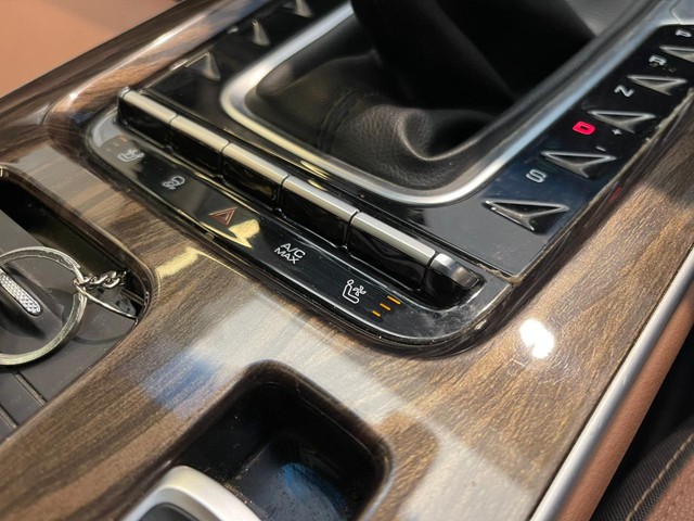 Second-hand 2023 MG Hector Plus 1.5 Turbo Sharp Pro CVT BSVI for sale in Mumbai-23