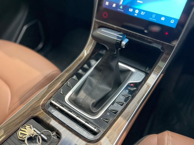 Second-hand 2023 MG Hector Plus 1.5 Turbo Sharp Pro CVT BSVI for sale in Mumbai-25