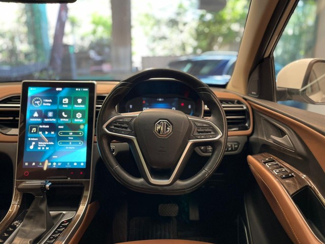 Second-hand 2023 MG Hector Plus 1.5 Turbo Sharp Pro CVT BSVI for sale in Mumbai-26