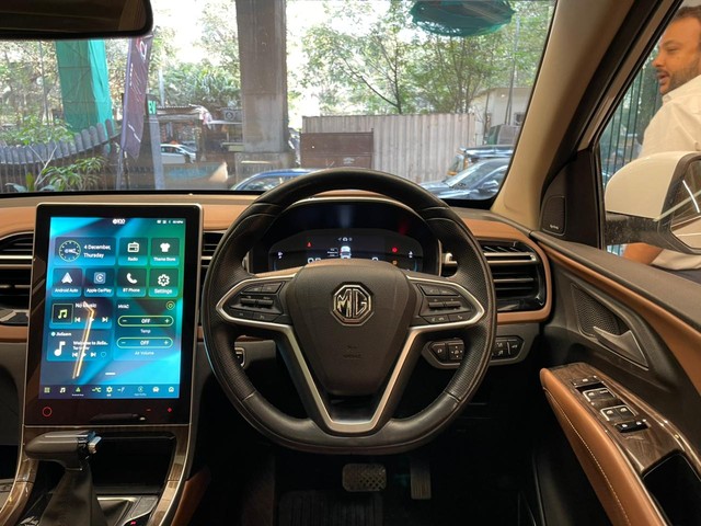 Second-hand 2023 MG Hector Plus 1.5 Turbo Sharp Pro CVT BSVI for sale in Mumbai-13