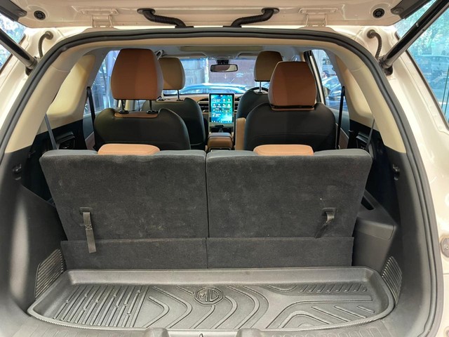 Second-hand 2023 MG Hector Plus 1.5 Turbo Sharp Pro CVT BSVI for sale in Mumbai-12