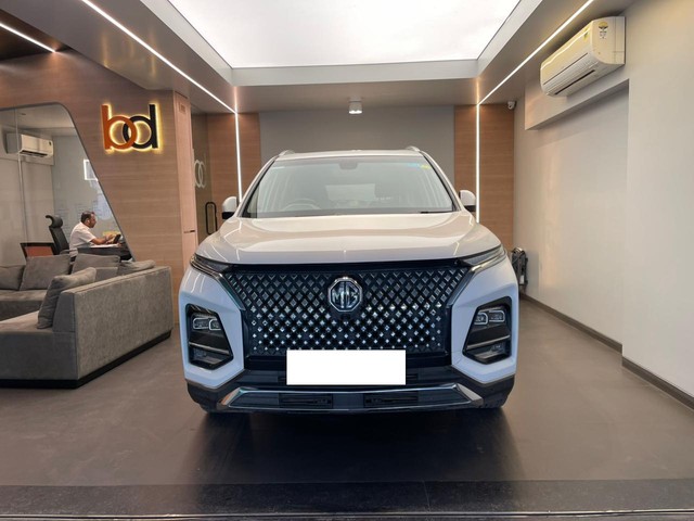 Second-hand 2023 MG Hector Plus 1.5 Turbo Sharp Pro CVT BSVI for sale in Mumbai-0