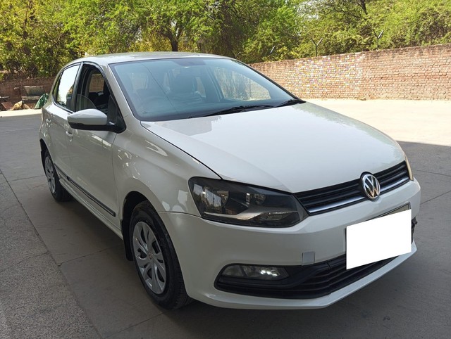Second-hand 2017 Volkswagen Polo 1.2 MPI Comfortline for sale in Noida-0