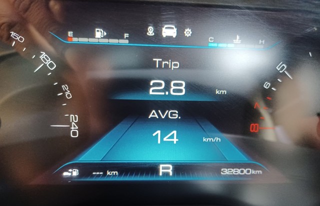 Second-hand 2021 MG Hector Plus Sharp DCT for sale in Mumbai-18