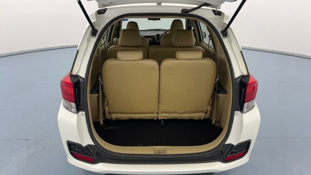 Second-hand 2015 Ford Figo Petrol ZXI for sale in Lucknow-9