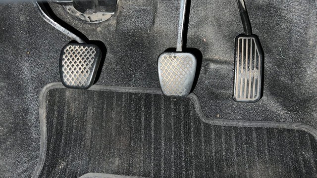 Second-hand 2015 Ford Figo Petrol ZXI for sale in Lucknow-14