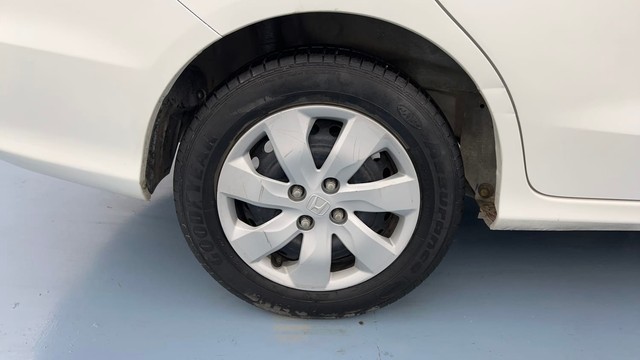 Second-hand 2015 Ford Figo Petrol ZXI for sale in Lucknow-18