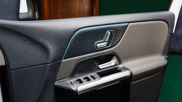 Second-hand 2024 Mercedes-Benz EQA 250 Plus for sale in New Delhi-4