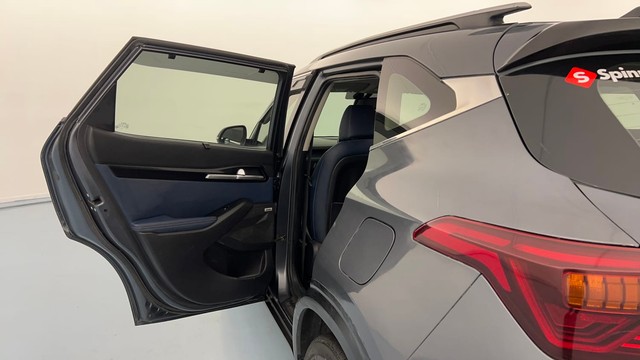 Second-hand 2021 Kia Seltos X-Line DCT for sale in Lucknow-36