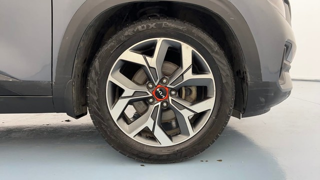 Second-hand 2021 Kia Seltos X-Line DCT for sale in Lucknow-17