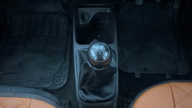 Second-hand 2016 Hyundai EON Era for sale in Lucknow-12