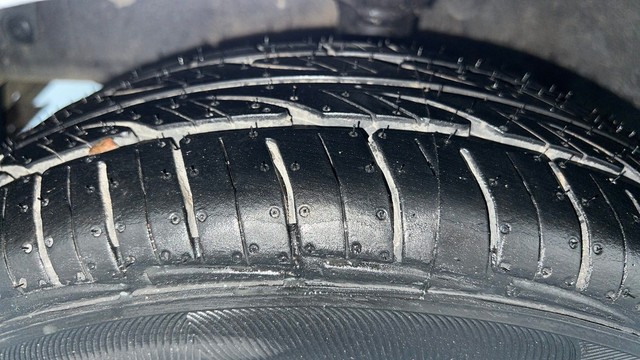 Second-hand 2016 Hyundai EON Era for sale in Lucknow-33