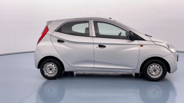 Second-hand 2016 Hyundai EON Era for sale in Lucknow-2