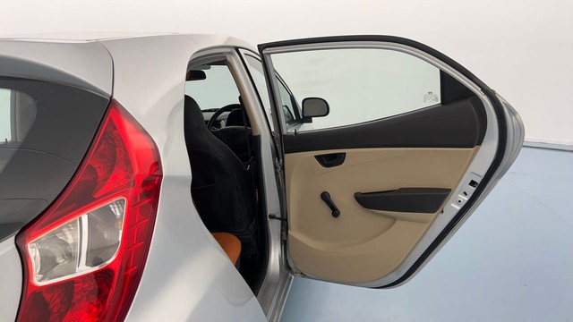 Second-hand 2016 Hyundai EON Era for sale in Lucknow-23