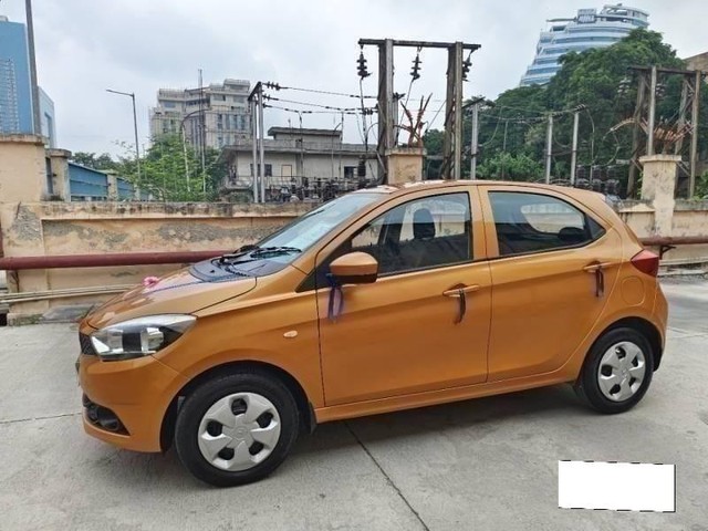 Tata Tiago 1.2 Revotron XT Option Second-hand 2017 Tata Tiago 1.2 Revotron XT Option for sale in Noida-5