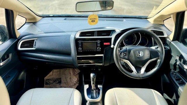 Second-hand 2016 Honda Jazz 1.2 V AT i VTEC for sale in Mumbai-7