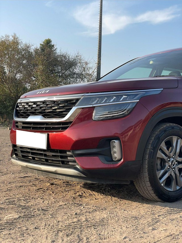 Second-hand 2022 Kia Seltos HTX IVT G for sale in New Delhi-11