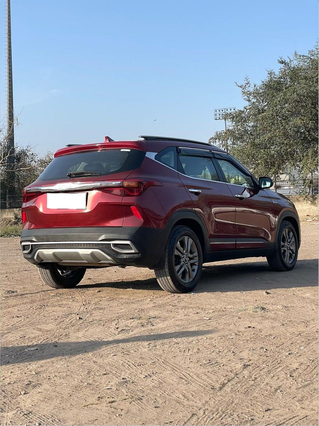 Second-hand 2022 Kia Seltos HTX IVT G for sale in New Delhi-10