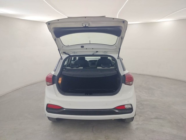 Hyundai i20 1.4 Asta Option Second-hand 2018 Hyundai i20 1.4 Asta Option for sale in Coimbatore-34